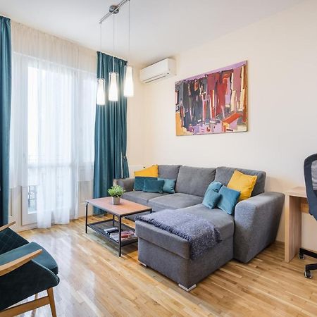Bpr Blue Paradise Apartment With A/C بودابست المظهر الخارجي الصورة