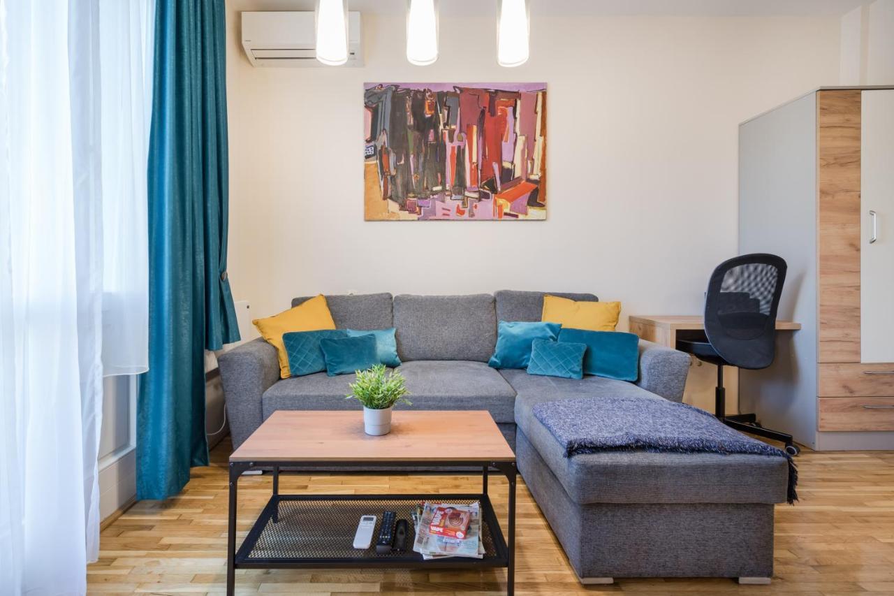 Bpr Blue Paradise Apartment With A/C بودابست المظهر الخارجي الصورة