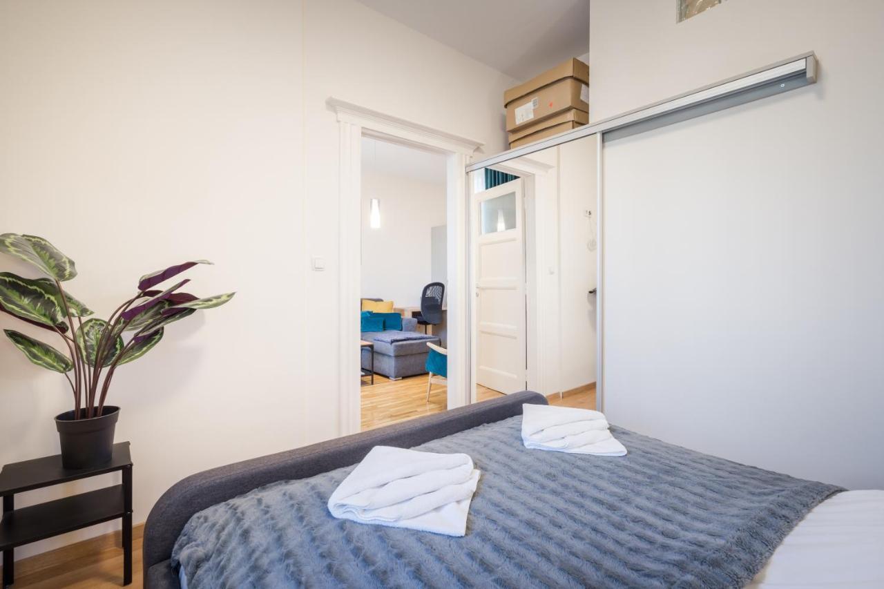 Bpr Blue Paradise Apartment With A/C بودابست المظهر الخارجي الصورة