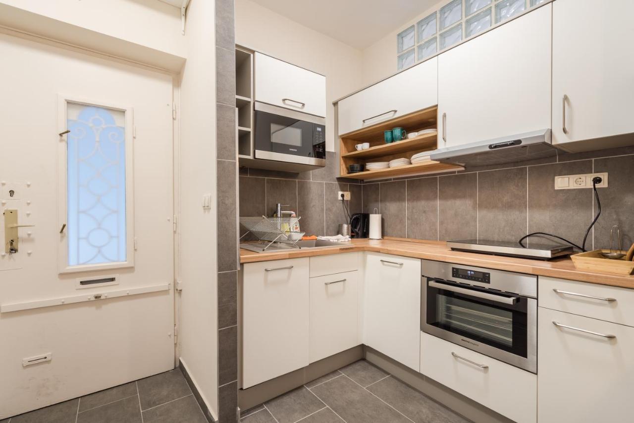 Bpr Blue Paradise Apartment With A/C بودابست المظهر الخارجي الصورة