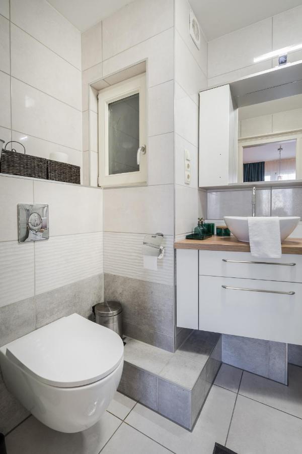 Bpr Blue Paradise Apartment With A/C بودابست المظهر الخارجي الصورة